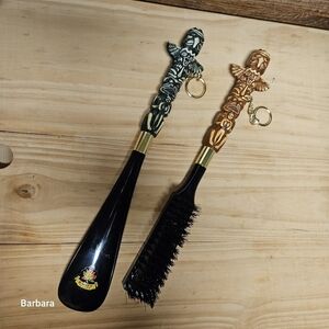 Vintage Shoe Horn and Brush Banff Souvenir Totem Pole Set
